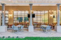 Fiesta Inn Colima - พร้อมอาหารเช้า