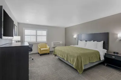 Quality Inn Kettleman City near Hwy 41 Hotel berhampiran Baker Museum