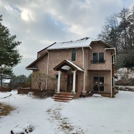 Gwangju Hwadam Pension