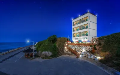 Goseong Ocean View Pension 凌波台附近的飯店