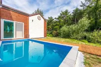 Pohang Little Forest Pool Villa Pension