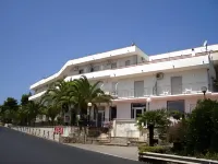 Hotel Eden Hotels in Lustra