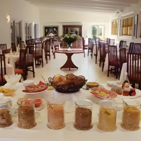 Sica's Guest House