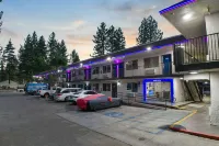 Motel 6 Big Bear Lake, CA - parkir