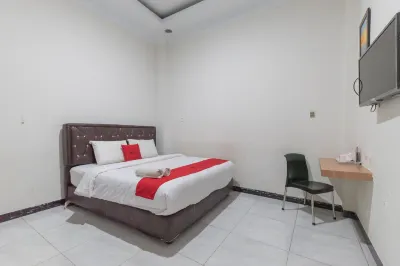 RedDoorz near CitraLand Gama City Medan Hotel dekat Maha Vihara Maitreya
