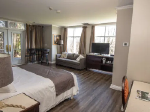 Elm hurst Inn & Spa Hotels in Oxford County