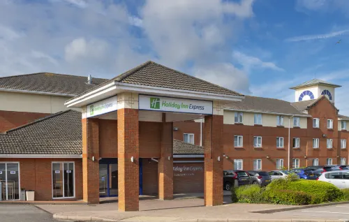 Holiday Inn Express Gloucester - South فنادق في غلوسيستر