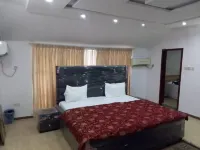 Rotzy Residences Adefowope - Home Away from Home Hotel a Mushin