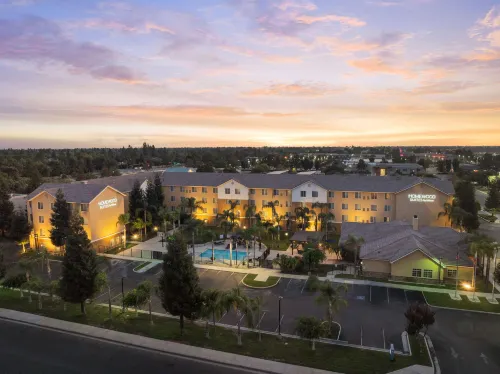 Homewood Suites by Hilton Bakersfield - Gym