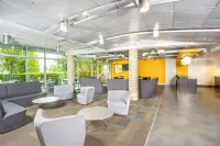Barker Suites Southport Hotel di Portage La Prairie