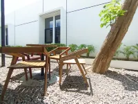 Ofo Kost Premium Kampung Inggris Pare Syariah Mitra RedDoorz An-Nur Pare Mosque 주변 호텔