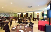 Lombok Plaza Hotel and Convention - breakfast