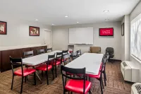Red Roof Plus+ Jacksonville - Southpoint - 2 étoiles