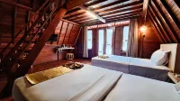 Sapadia Villa Balige 2 Hotel dekat Rumagorga Rumah Adat Batak