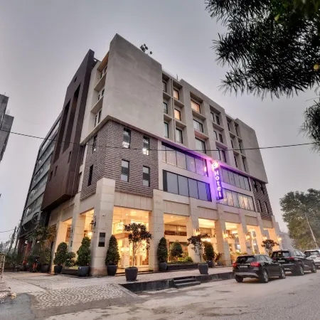 Click Collection Amristar|Ranjit Avenue