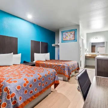 Econo Lodge Inn & Suites Channelview - Houston East