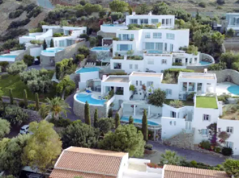 エルンダ・ガルフ・ヴィラズ・バイ・サンドグラス