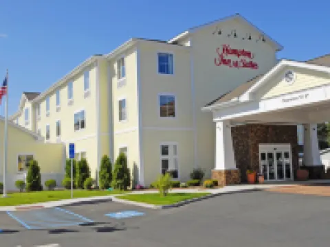 Hampton Inn & Suites Mystic Hotels in Stonington