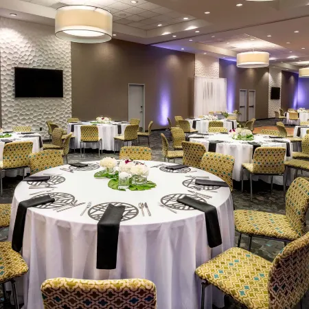 Aloft Jacksonville Tapestry Park