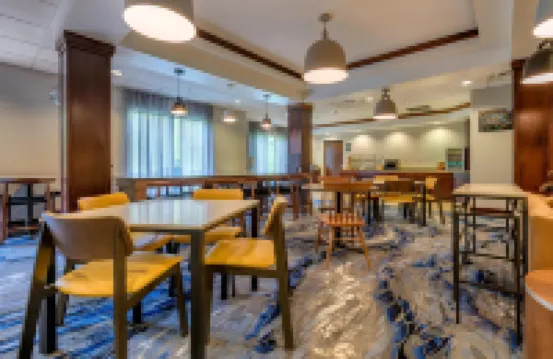 Fairfield Inn & Suites Slippery Rock