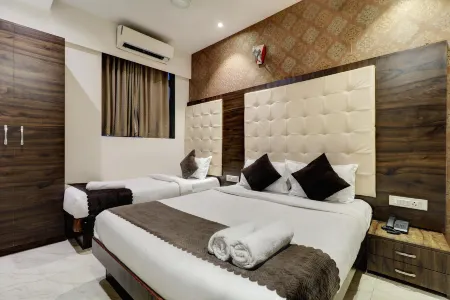 Hotel A. K. International - Fort Отели рядом с достопримечательностью «Гейтуэй Оф Индия Мамбай»