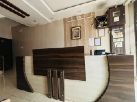 Hotel Shree Nath - 200 Meters from Dwarkadhish Temple