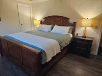 Private 10-Acre Retreat Near Jblm {Fast Wi-Fi} with Adjoining RV Pad