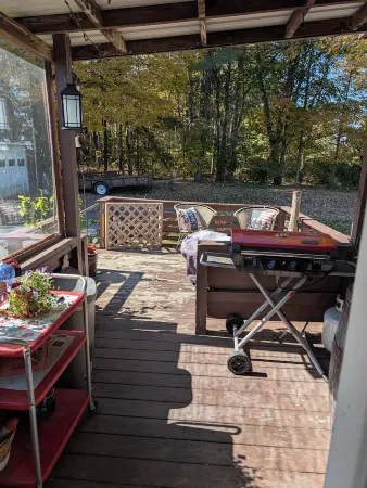 Cozy 2-Bedroom Home Salem NY. Close to Saratoga, Lake George NY & Vermont, AC