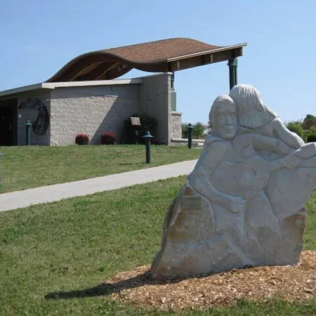Best Waterview Of Egg Harbor - Fully Appointed 2 Bedroom Ground Level Condo