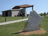 Best Waterview Of Egg Harbor - Fully Appointed 2 Bedroom Ground Level Condo