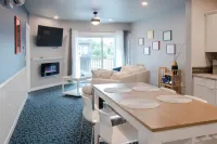 Downtown Salem Oregon Loft Apartment 227 w/ Decks and Parking