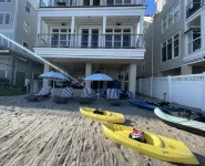 Luxurious, Direct Waterfront Home with Private Beach - Gym