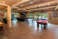 14 bedroom Heavenly Estate from luxury brand Tahoe South Vacation Rentals