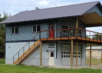 Spectacle Lake Waterfront Retreat Chalet