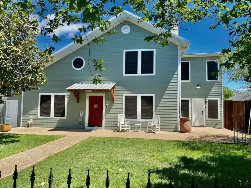 Spacious Waco Bear Den-5 BR/4BA + Mother-in-law Suite • Attached Garage•Hottub