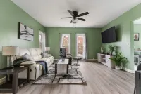 Comfortable 2 bedroom king suite/