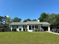 Seaside Serenity: Your Perfect Beach Getaway 15 Min for Sunset Beach Hotels in Calabash