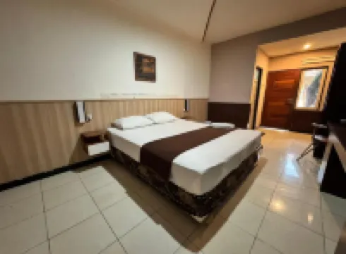 Wisma Madagaskar Hapakat Palangka Raya Hotels in 