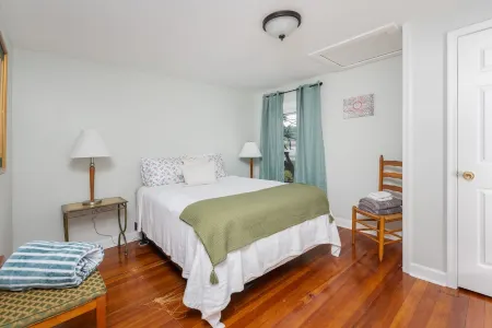 House on cul-de-sac Отели рядом с достопримечательностью «Университет Мэри Болдуин»