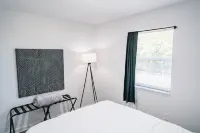 Quiet 2BD rental with mountain views close to JCMC 그레이스 펠로프십 처치 존슨시티 주변 호텔