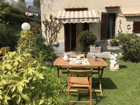 Casa Adriana inside a 14th century Villa with private garden next to Florence