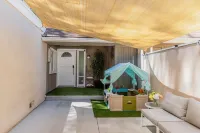 Chic Nest parent’s favorite! Irvine, Laguna, Best location!