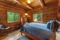 Bailey Bear Haus - Colorado Mountain Log Cabin Getaway. Pet friendly!