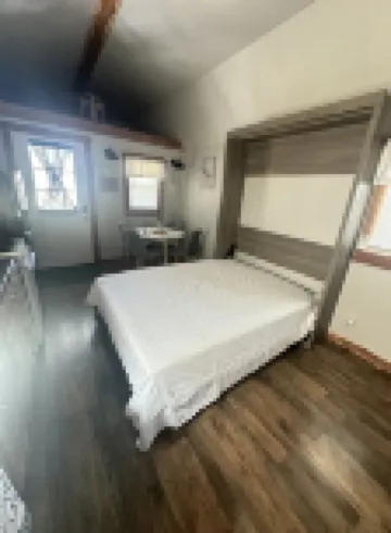 Heron's Cabin - Cute Tiny Home - Recently Reduced