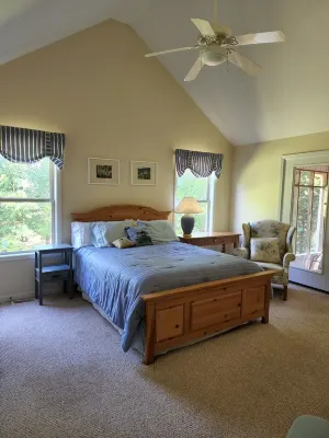 Single Level Lakehouse Retreat