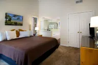Stunning Creekside Condo at  Shanty Creek w/short drive to Short's