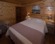 Cozy Bedford Park Retreat