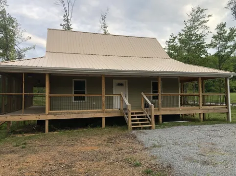 New Rustic Home Near State Dock