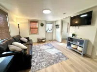 Little Blue Cottage - Charming 1-bedroom cottage in Kirksville