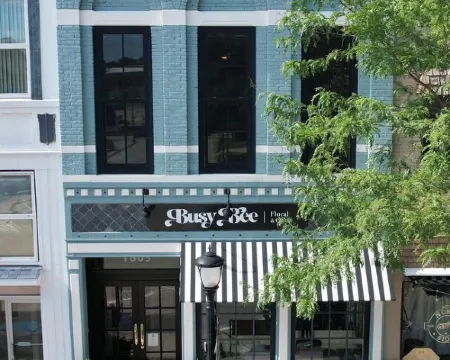 MJ's Penthouse ,a piece of paradise on Monroe's historic square Hotels in Monroe